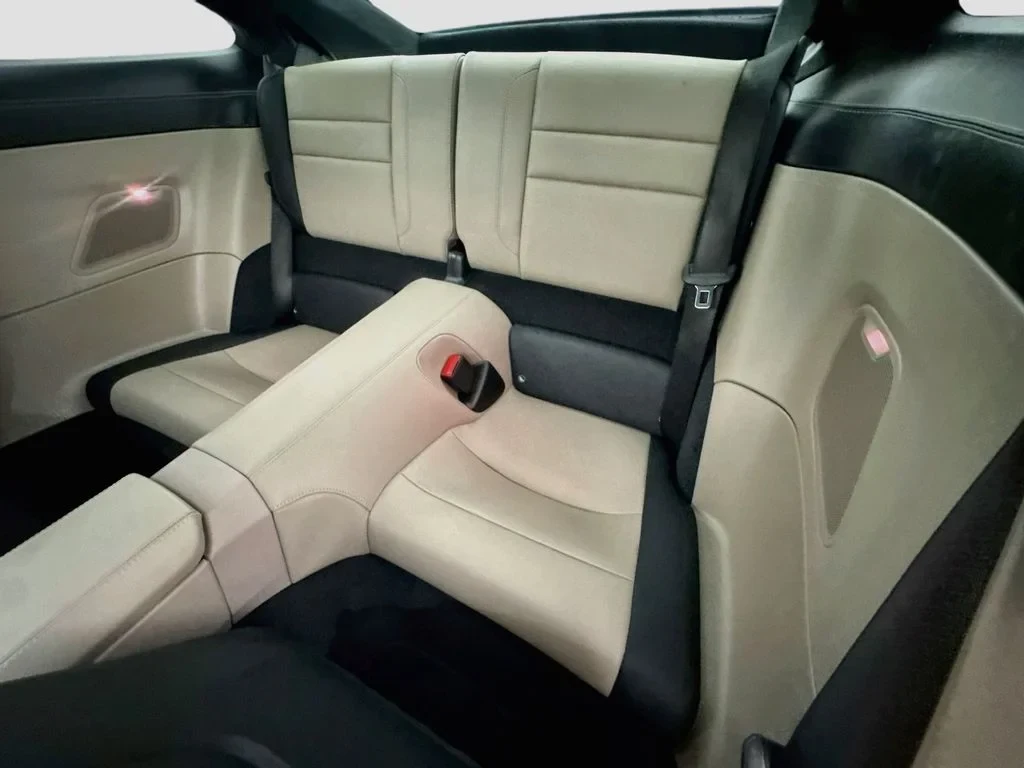 2025 Porsche 911 Carrera 4 GTS interior, seats