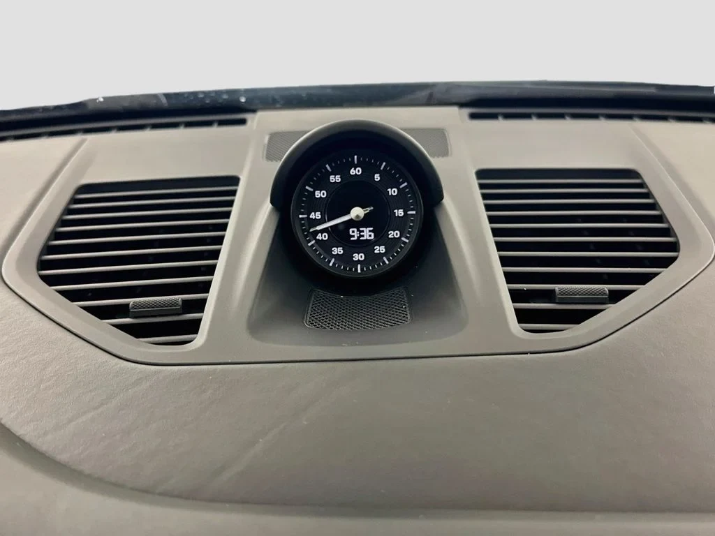 2025 Porsche 911 Carrera 4 GTS interior