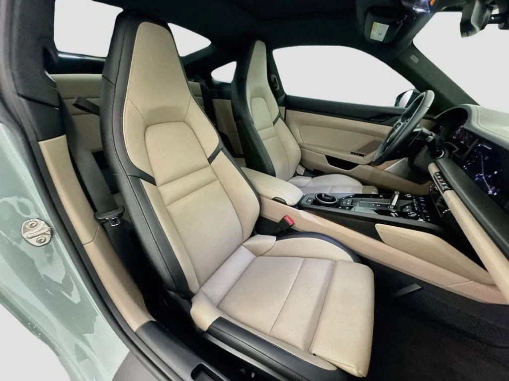 2025 Porsche 911 Carrera 4 GTS interior, seats