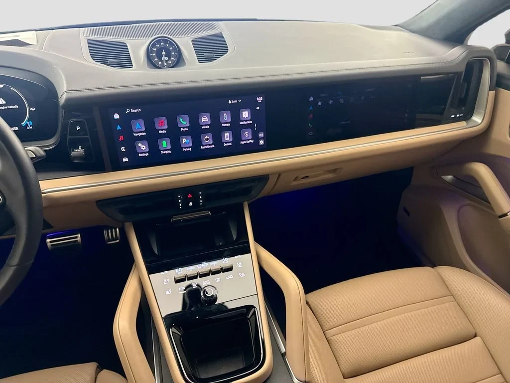 2025 Porsche Cayenne Turbo E-Hybrid Coupe interior, dashboard