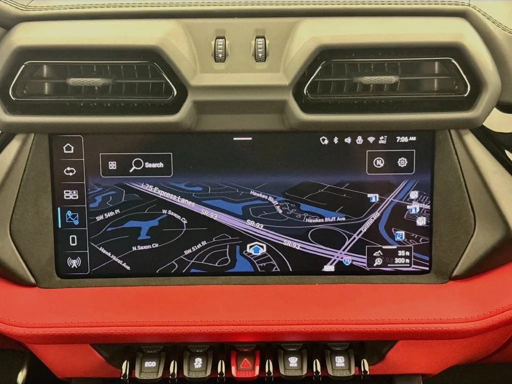 2026 Lamborghini Urus SE interior, Rosso Burgundy