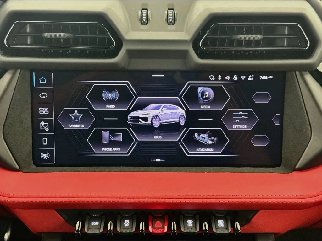 2026 Lamborghini Urus SE interior, Rosso Burgundy