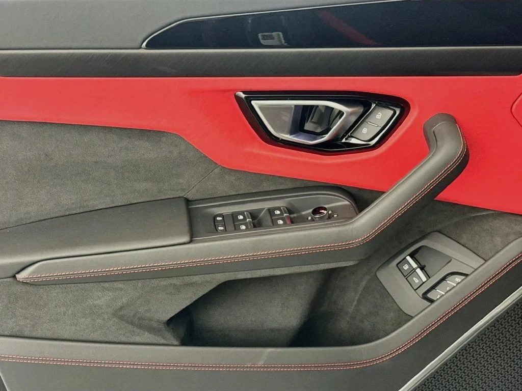 2026 Lamborghini Urus SE interior, door panel, Rosso Burgundy