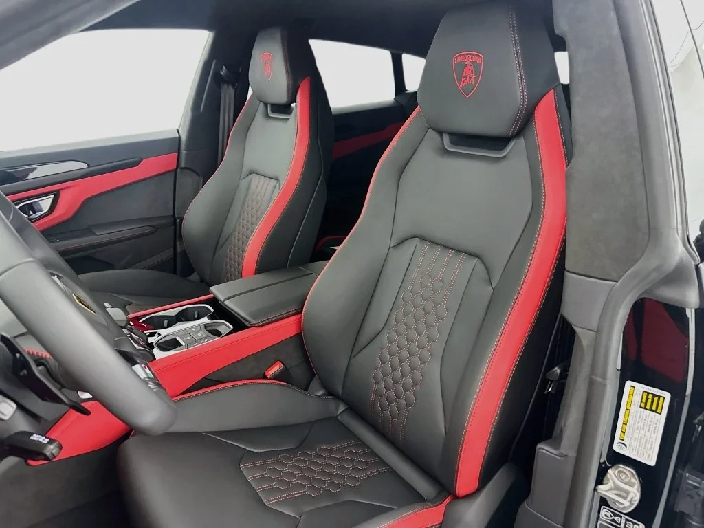 2026 Lamborghini Urus SE interior, seats, Rosso Burgundy