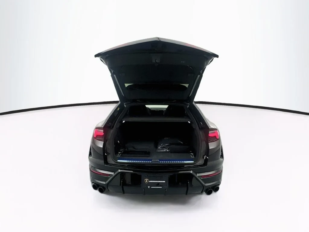 2026 Lamborghini Urus SE for sale, exterior, Black