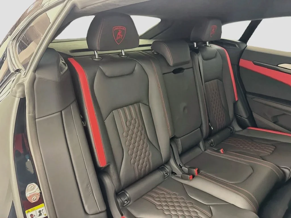 2026 Lamborghini Urus SE interior, seats, Rosso Burgundy