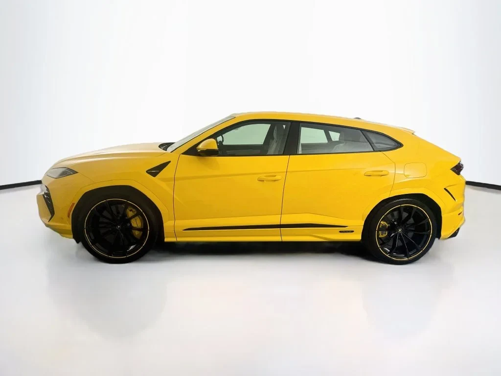 2026 Lamborghini Urus SE, side profile, Yellow