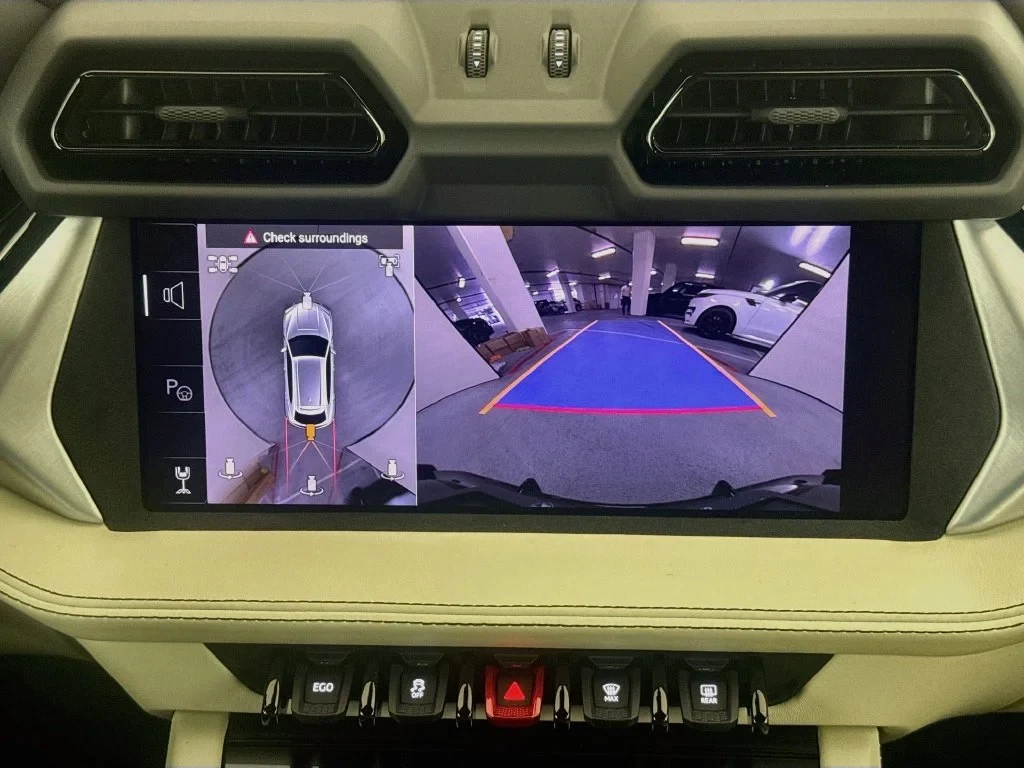 2026 Lamborghini Urus SE interior, Marrone Elpis