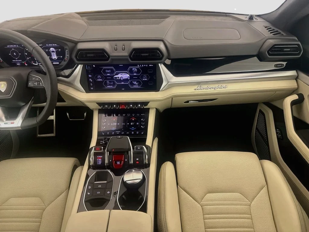 2026 Lamborghini Urus SE interior, dashboard, Marrone Elpis