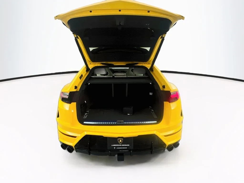 2026 Lamborghini Urus SE for sale, exterior, Yellow