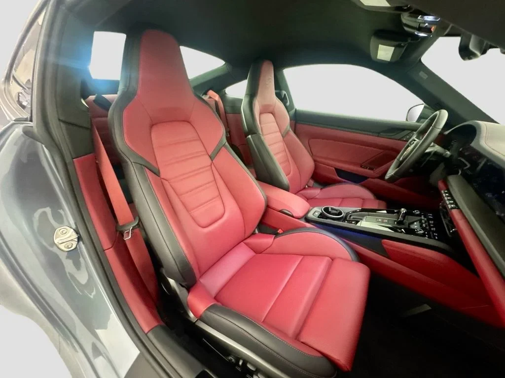 2026 Porsche 911 Carrera 4 GTS interior, seats