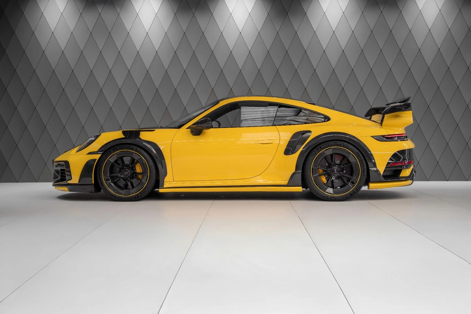 Porsche 911 Turbo S TECHART GTstreet R (992), 3/10