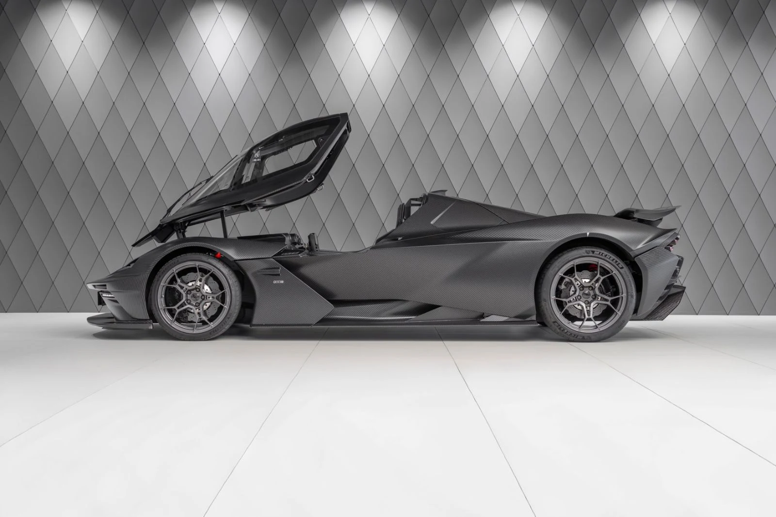 KTM X-Bow GT-XR, 4/10