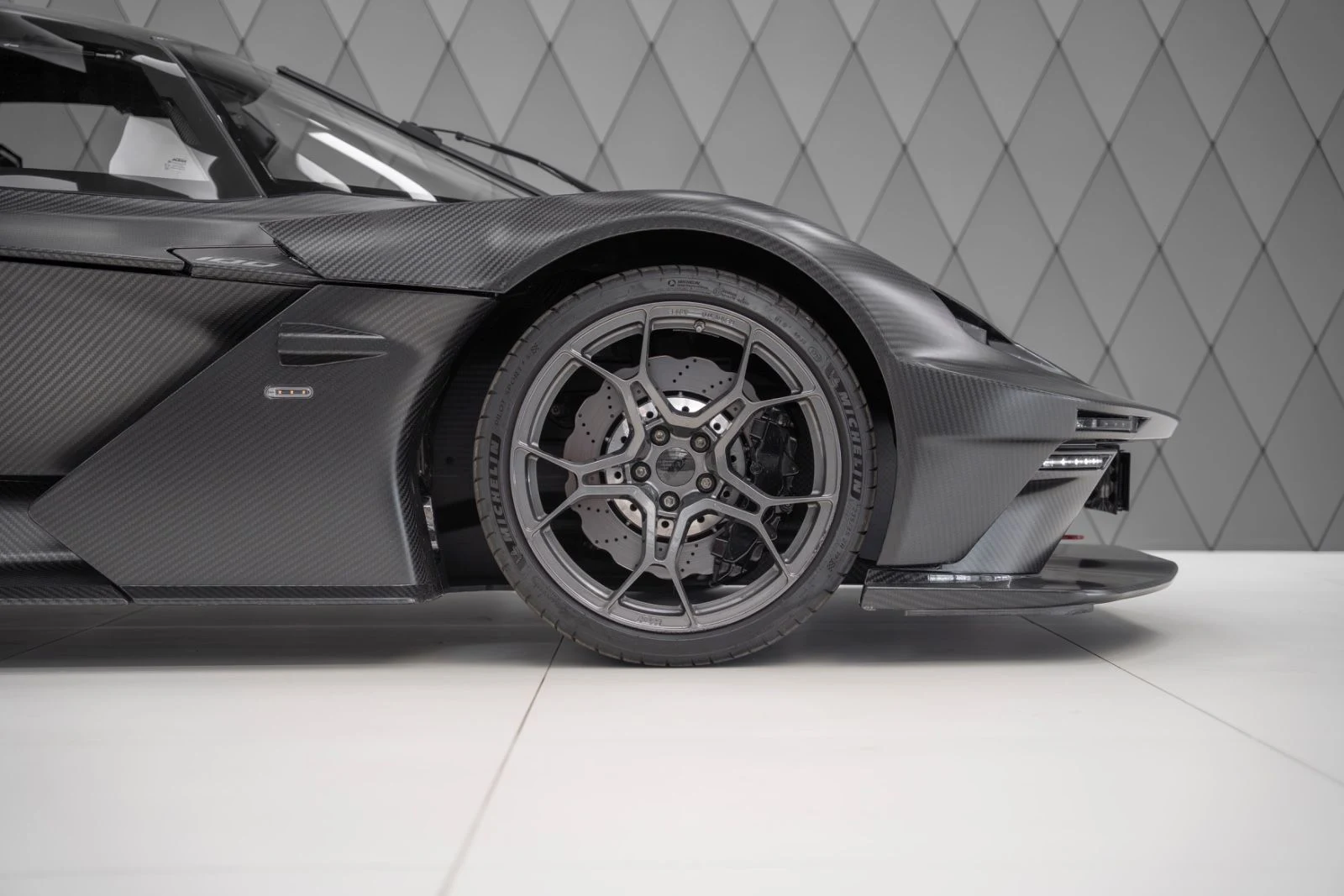 KTM X-Bow GT-XR, 7/10