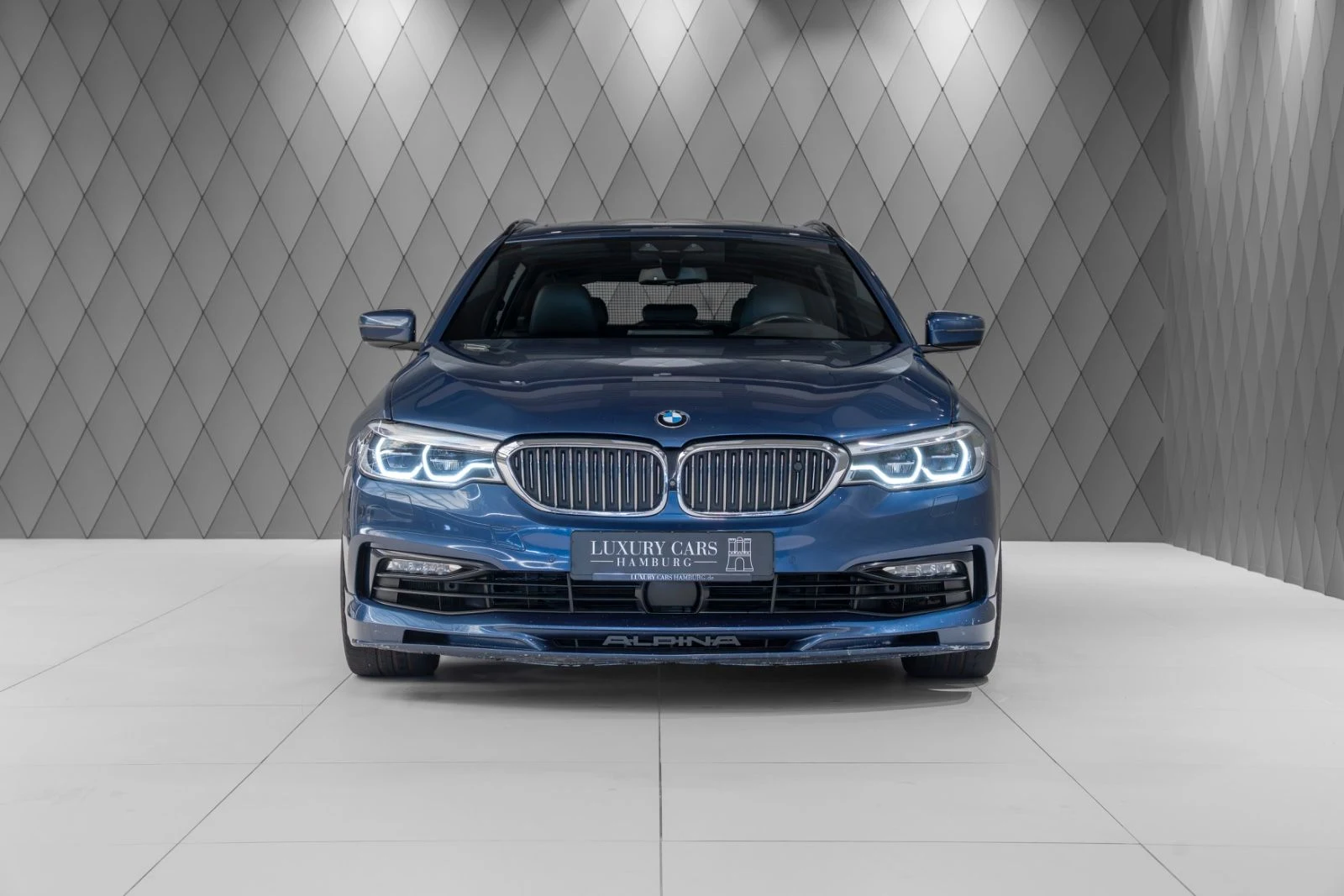 Blue Alpina B5 Bi-Turbo Touring, full front view