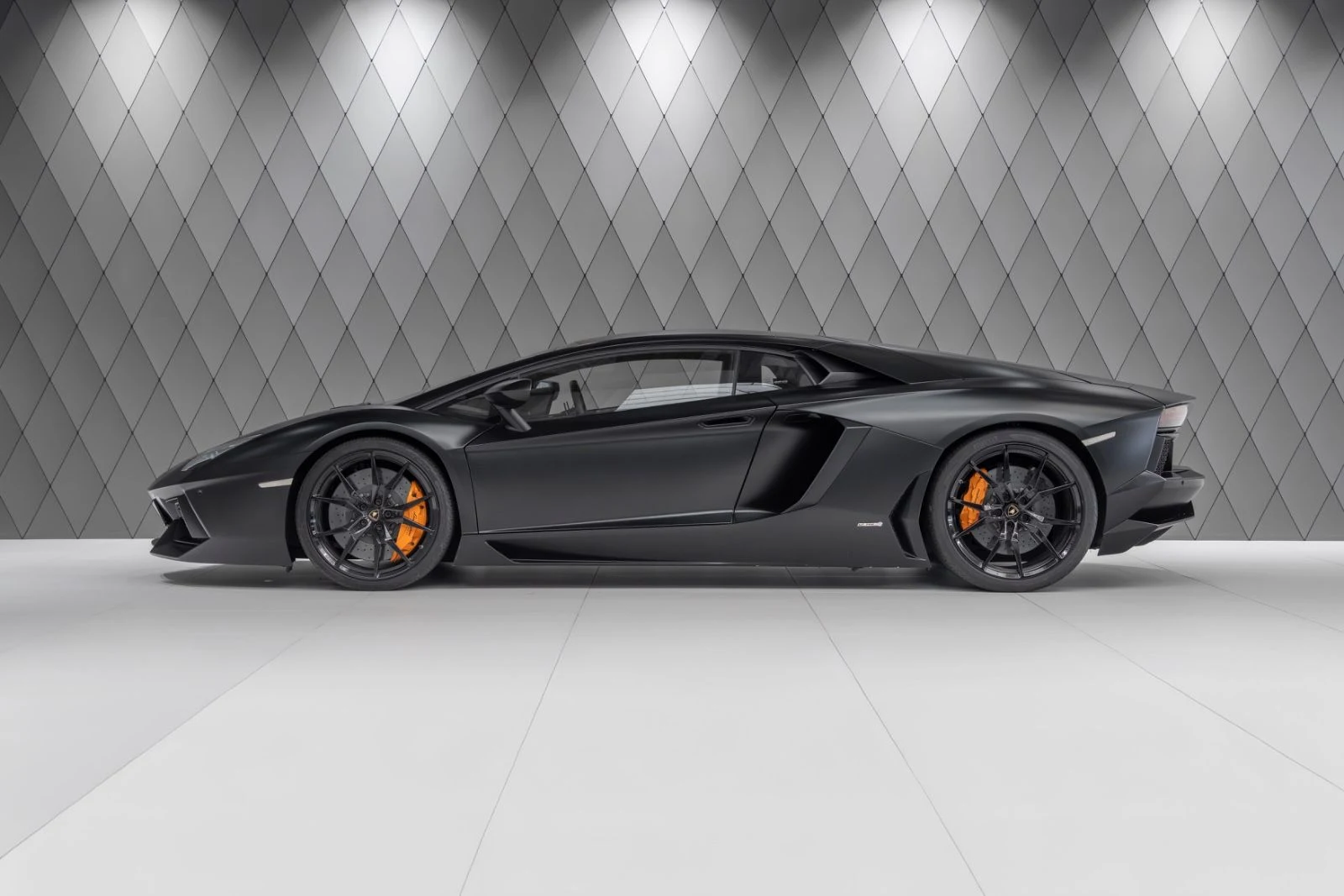 Lamborghini Aventador LP 700-4, 3/10