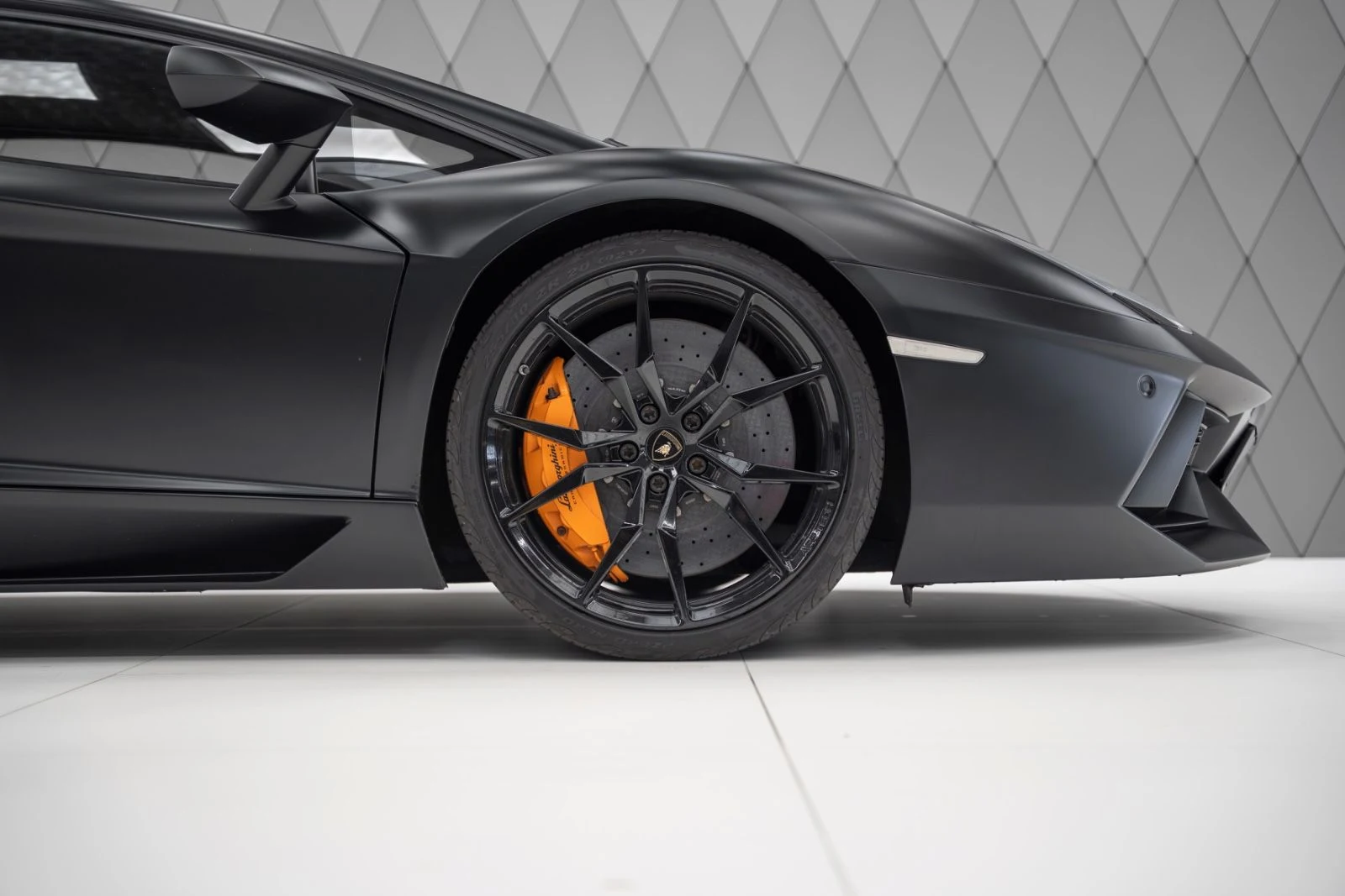Lamborghini Aventador LP 700-4, 6/10