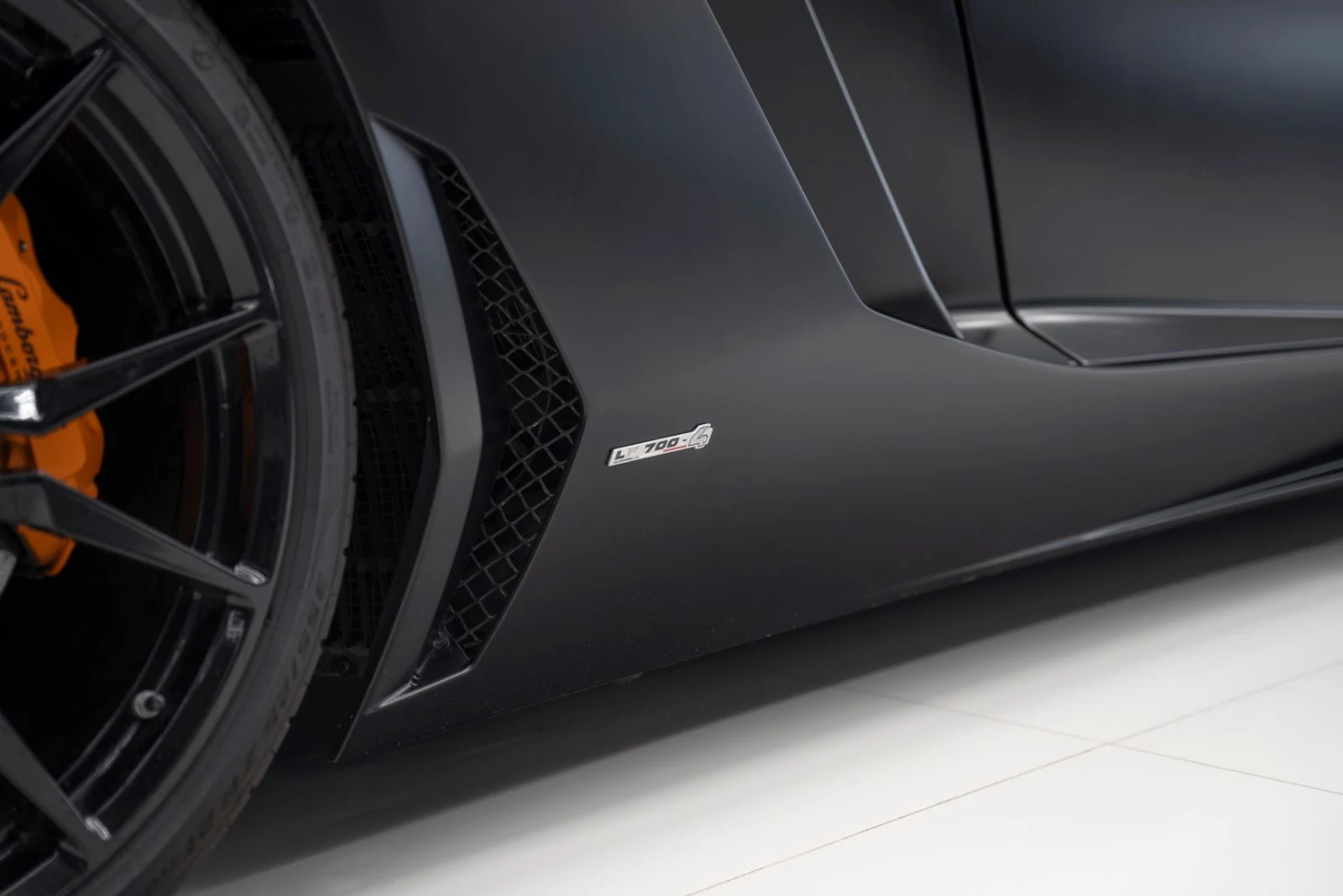 Lamborghini Aventador LP 700-4, 9/10