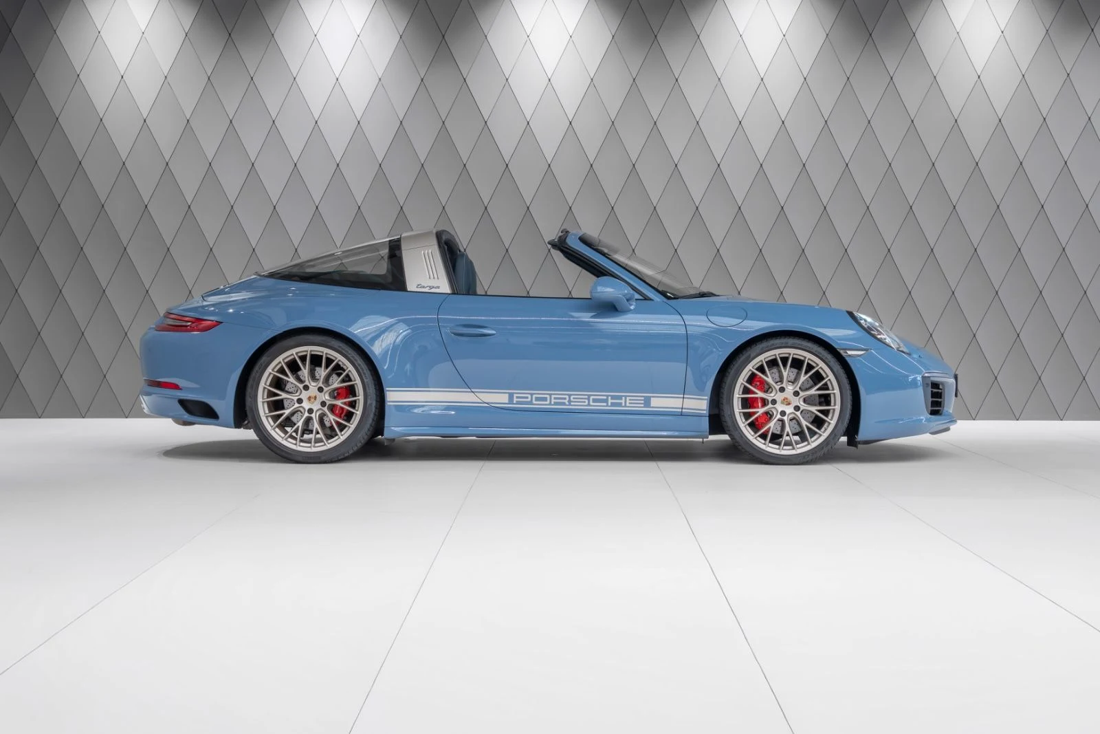 Porsche 911 Targa 4S Exclusive Edition (991), 2/10