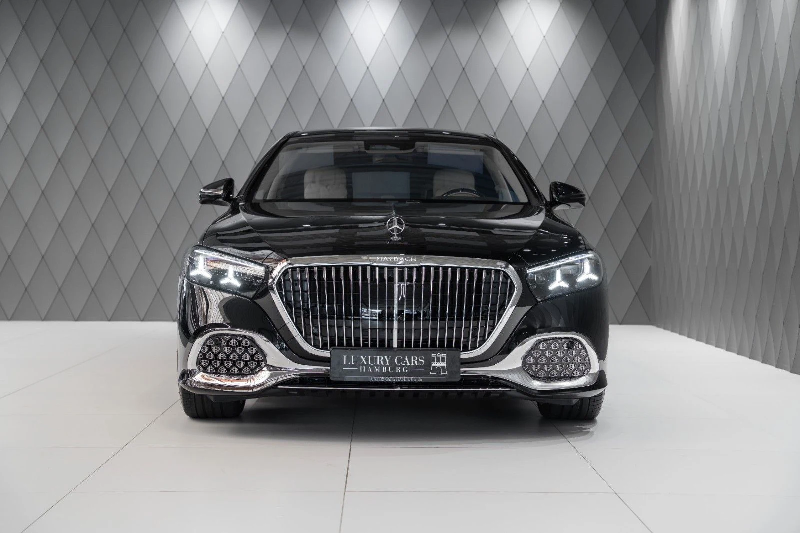 Black Mercedes-Maybach S 580, full front view