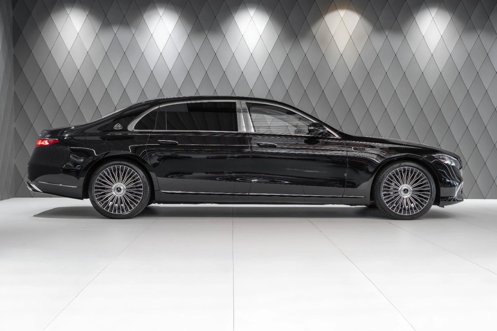 Mercedes-Maybach S 580 (Z223), 2/10
