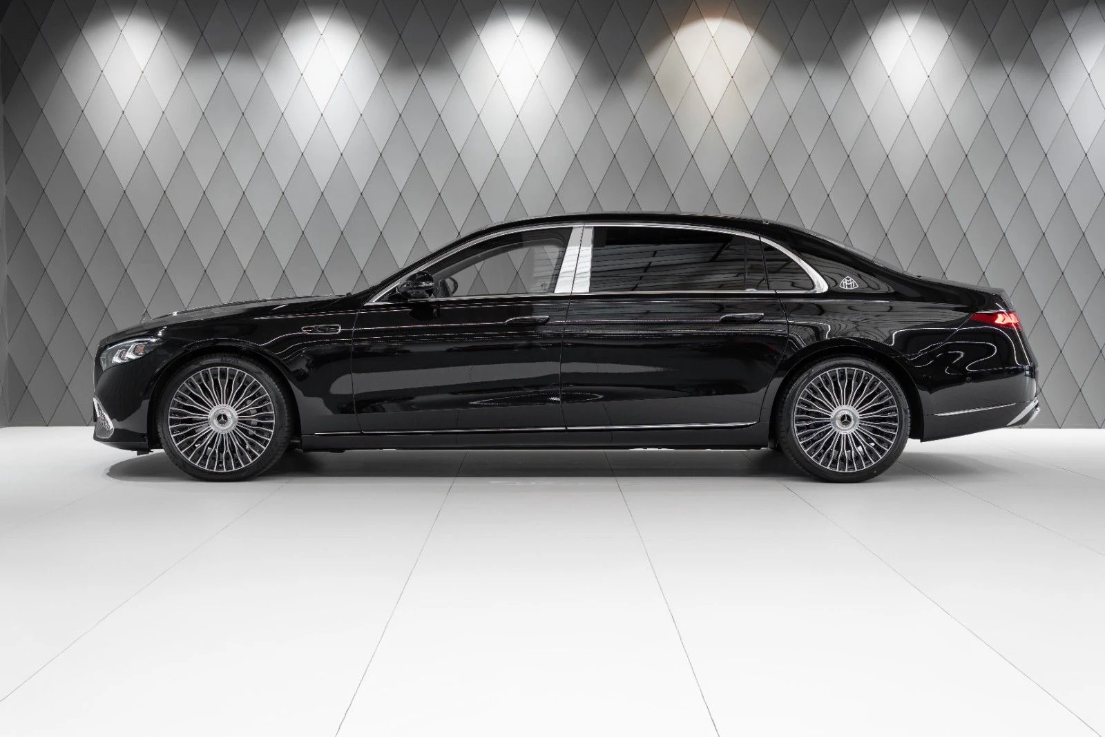 Mercedes-Maybach S 580 (Z223), 3/10