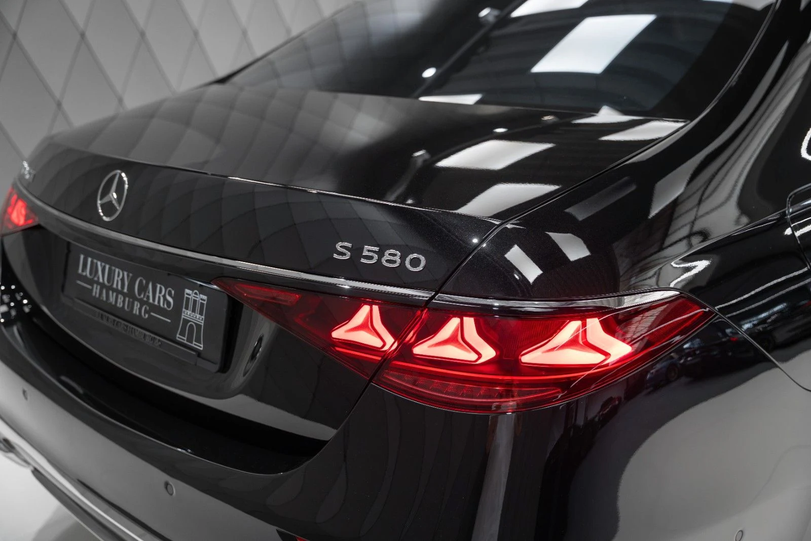 Mercedes-Maybach S 580 (Z223), 9/10