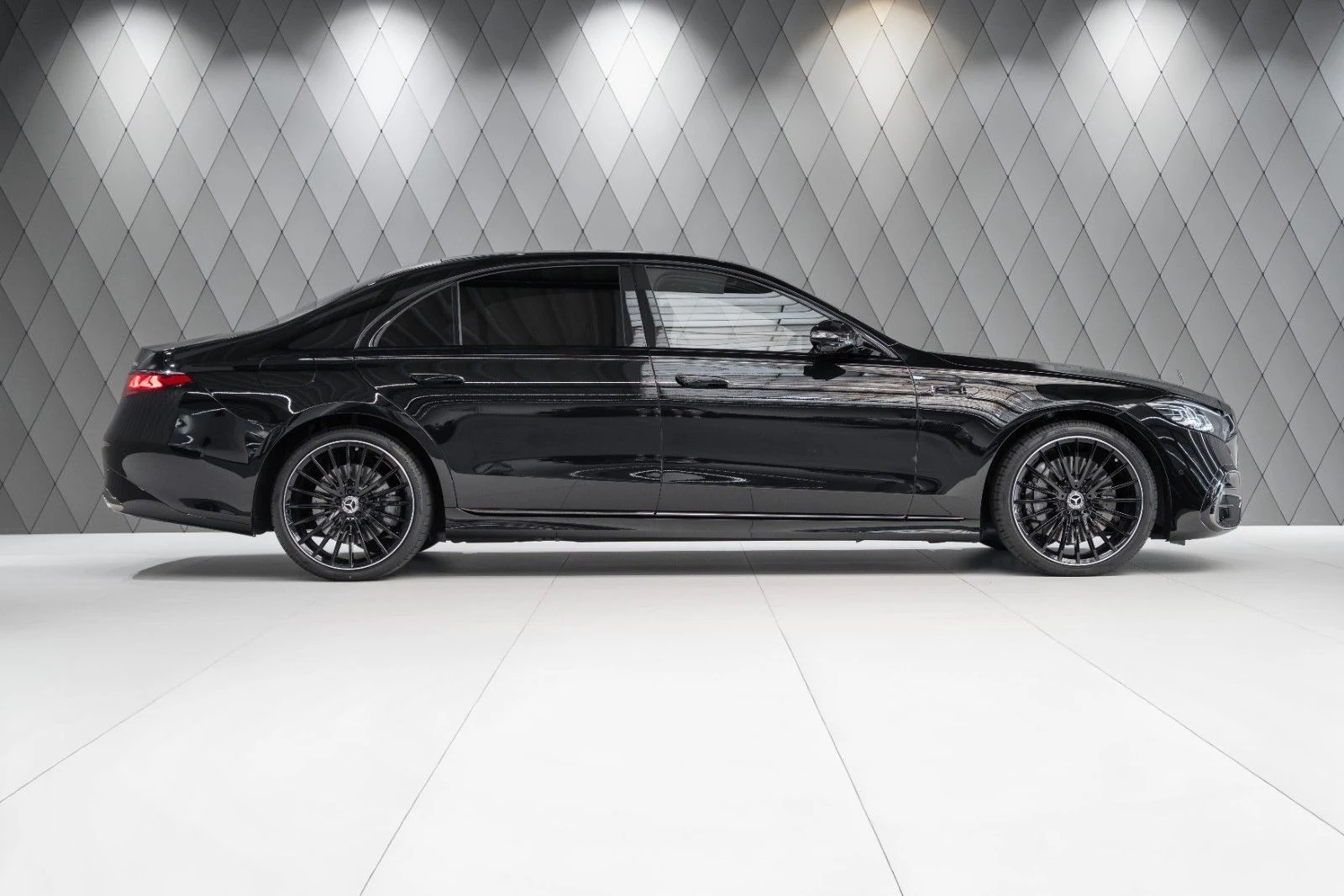Mercedes-Benz S 580 4MATIC L (W223), 2/9
