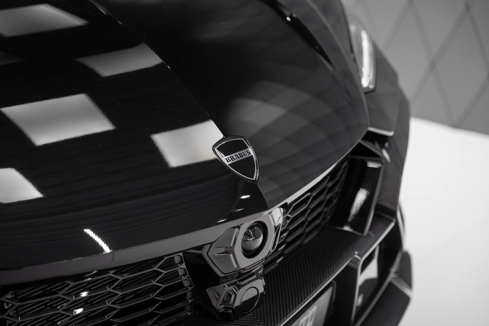 BRABUS Urus SE, 7/10