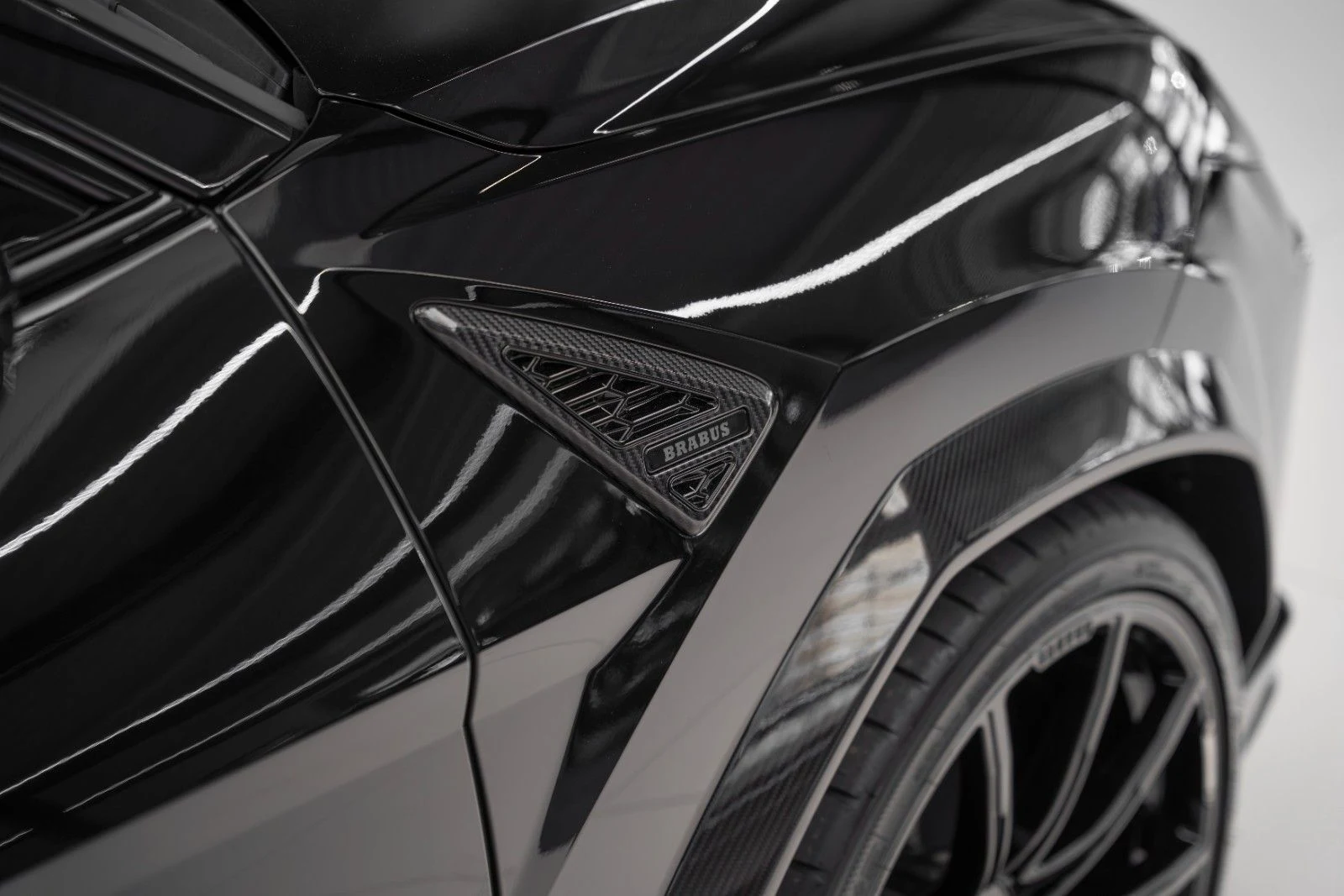 BRABUS Urus SE, 9/10