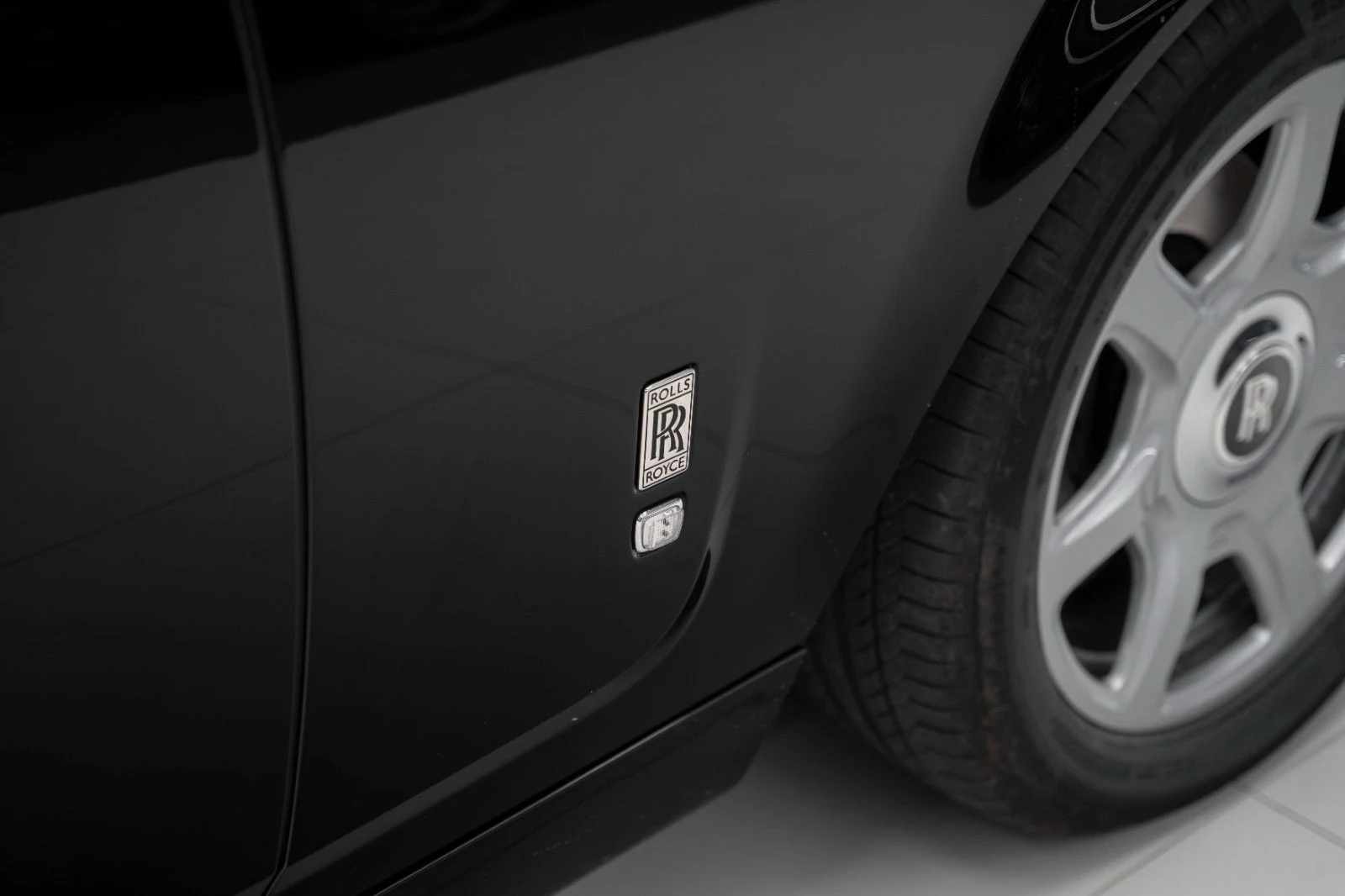 Rolls-Royce Phantom (VII), 9/10
