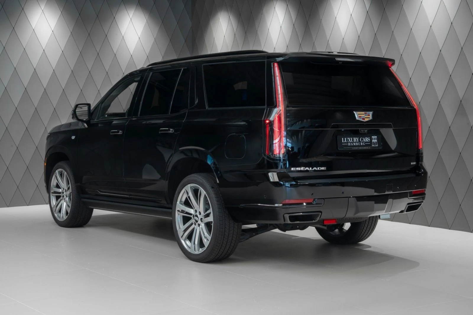 Cadillac Escalade, 4/10