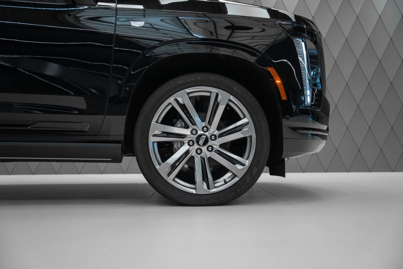 Cadillac Escalade, 6/10