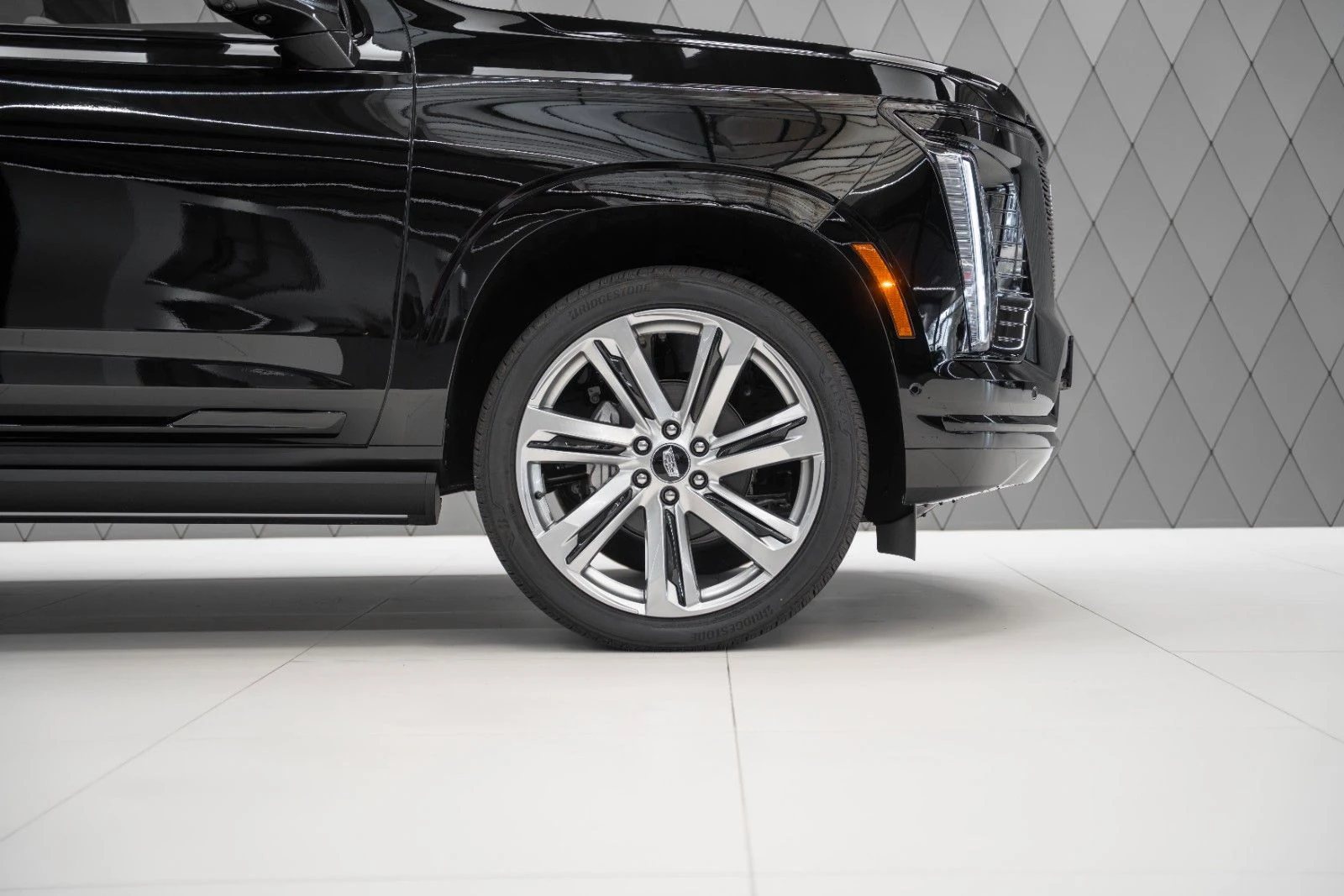 Cadillac Escalade ESV, 6/10