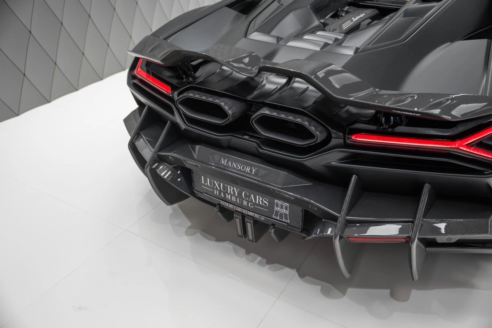 Mansory Revuelto, 9/10