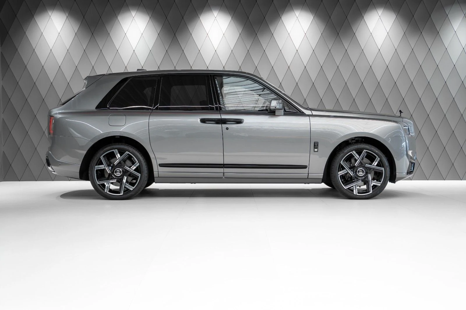 Rolls-Royce Cullinan Black Badge (Series II), 2/10