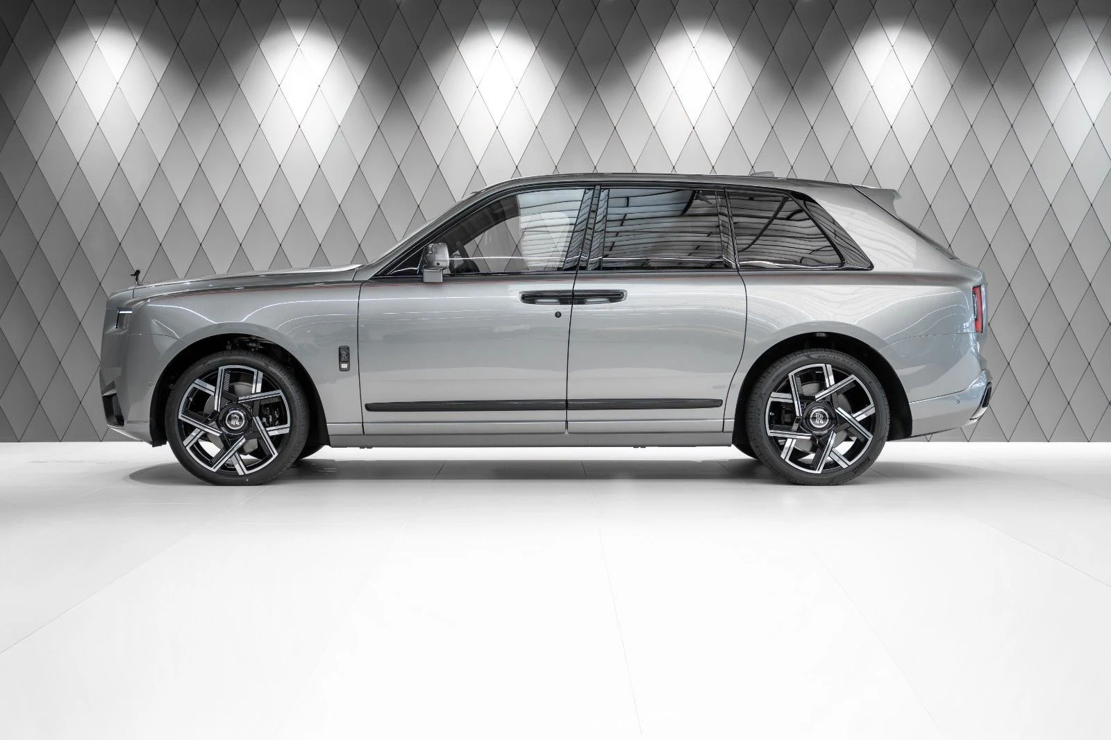 Rolls-Royce Cullinan Black Badge (Series II), 3/10