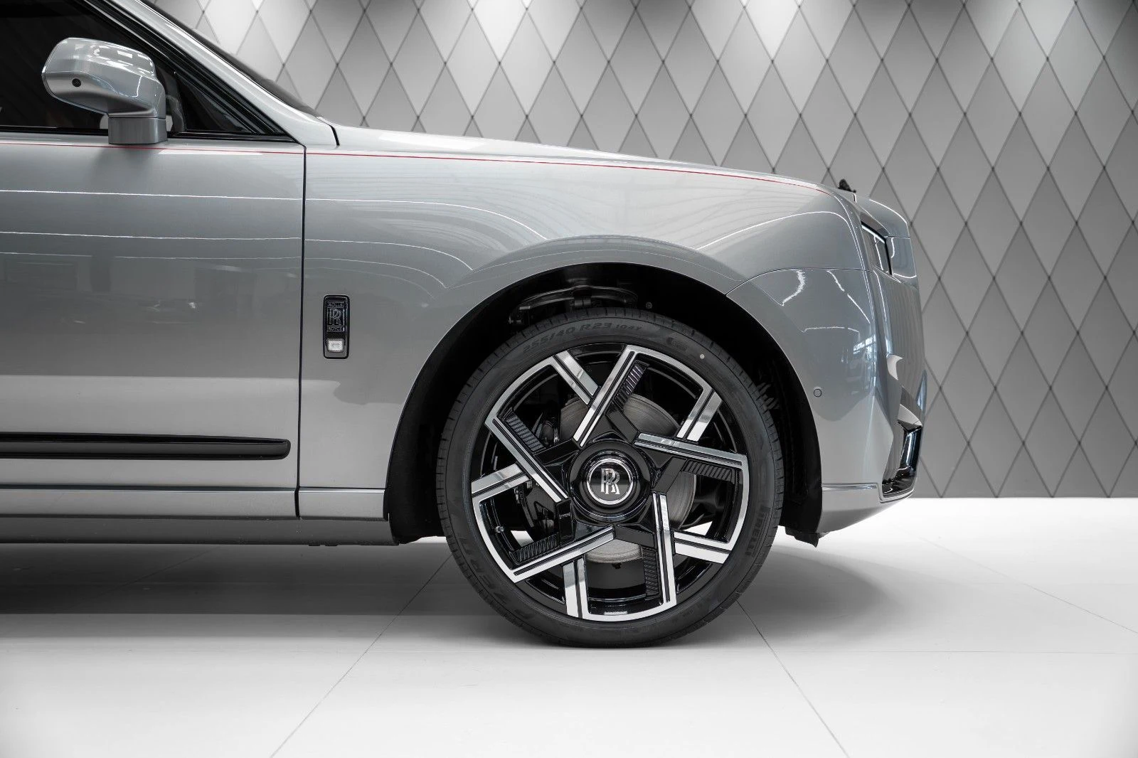 Rolls-Royce Cullinan Black Badge (Series II), 6/10