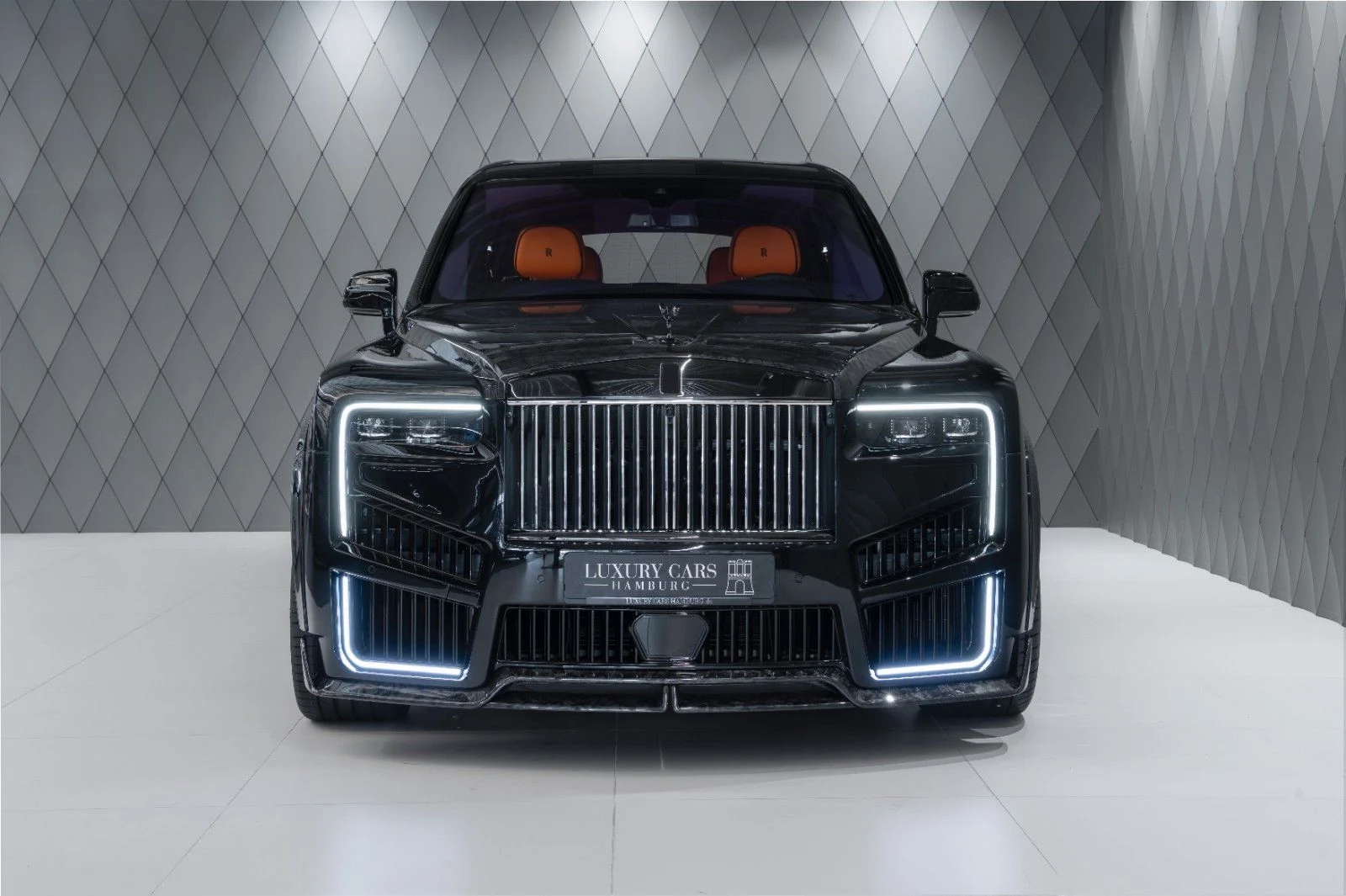 Black Rolls-Royce Cullinan Black Badge MANSORY, full front view