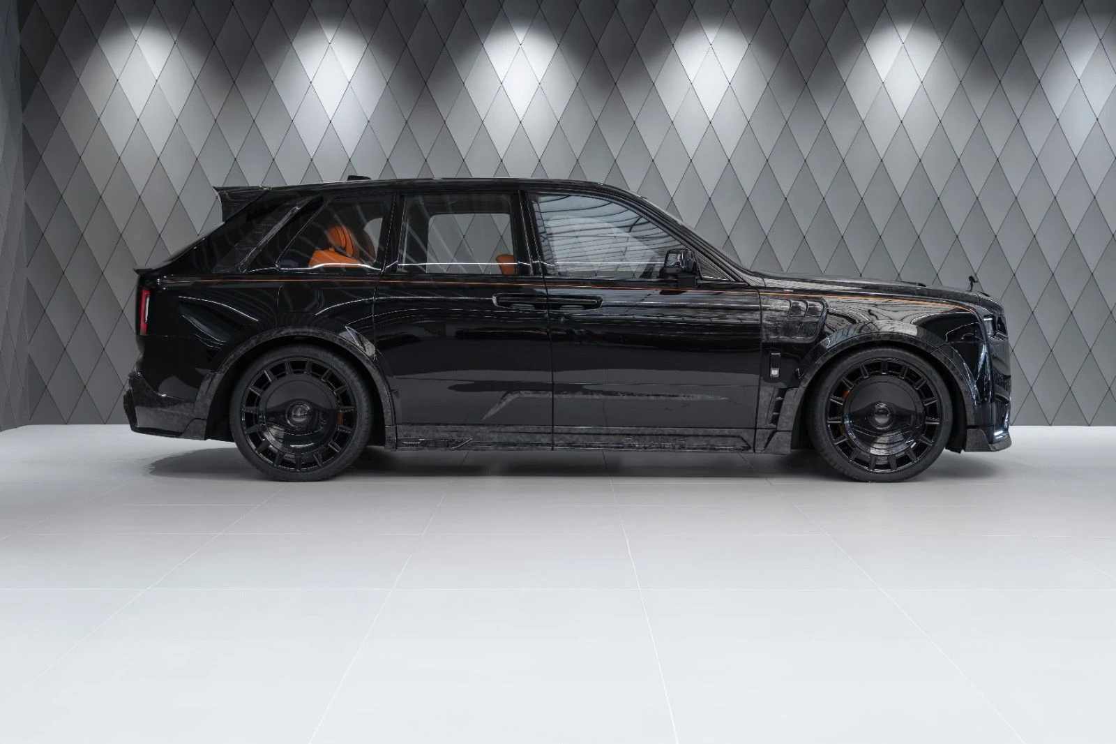 Mansory Cullinan Series II Black Badge, 2/10