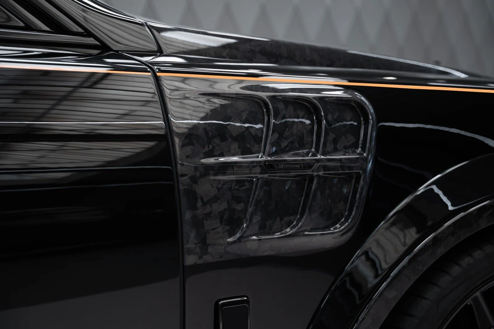 Mansory Cullinan Series II Black Badge, 6/10