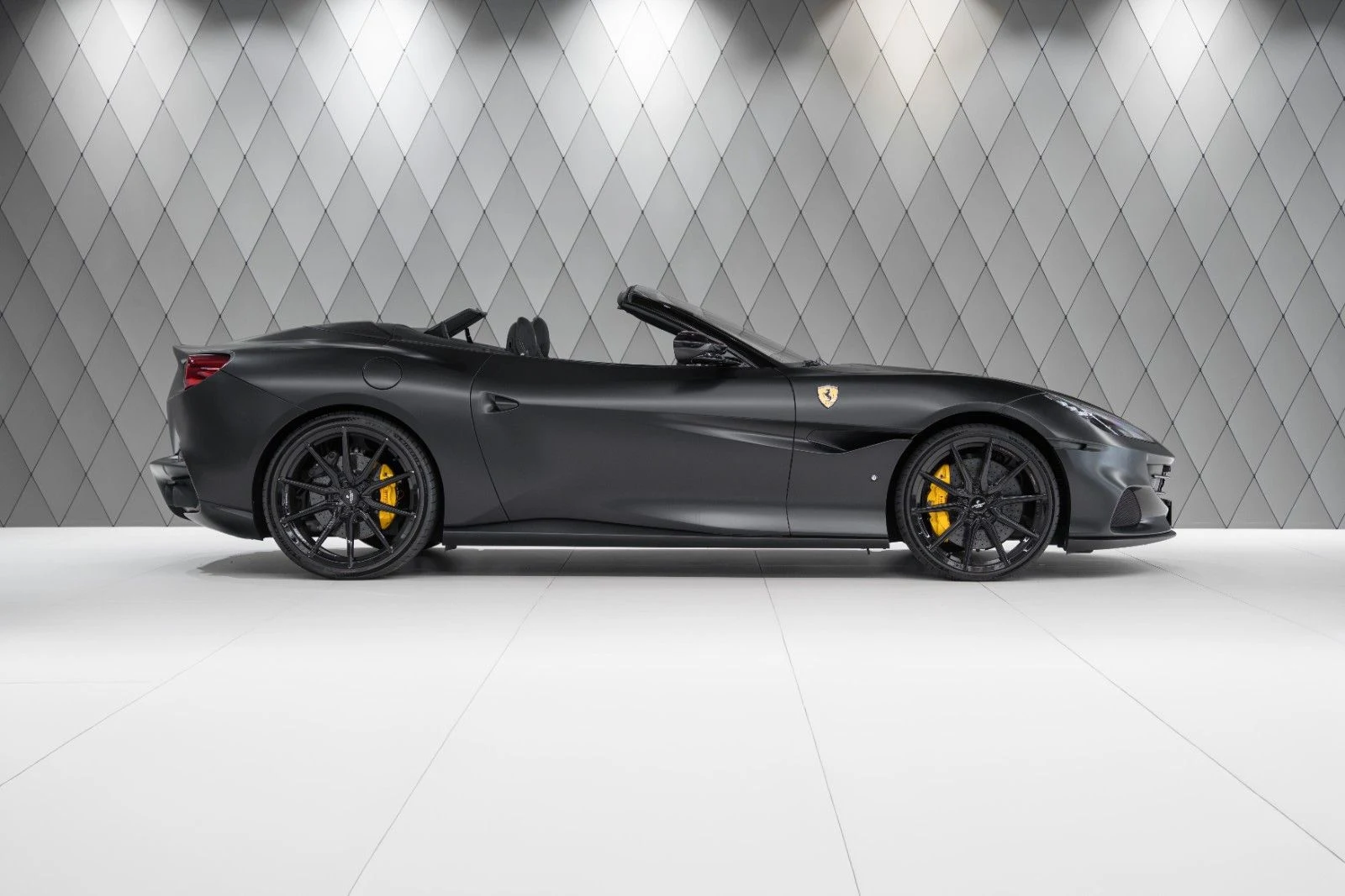 Ferrari Portofino M, 2/10