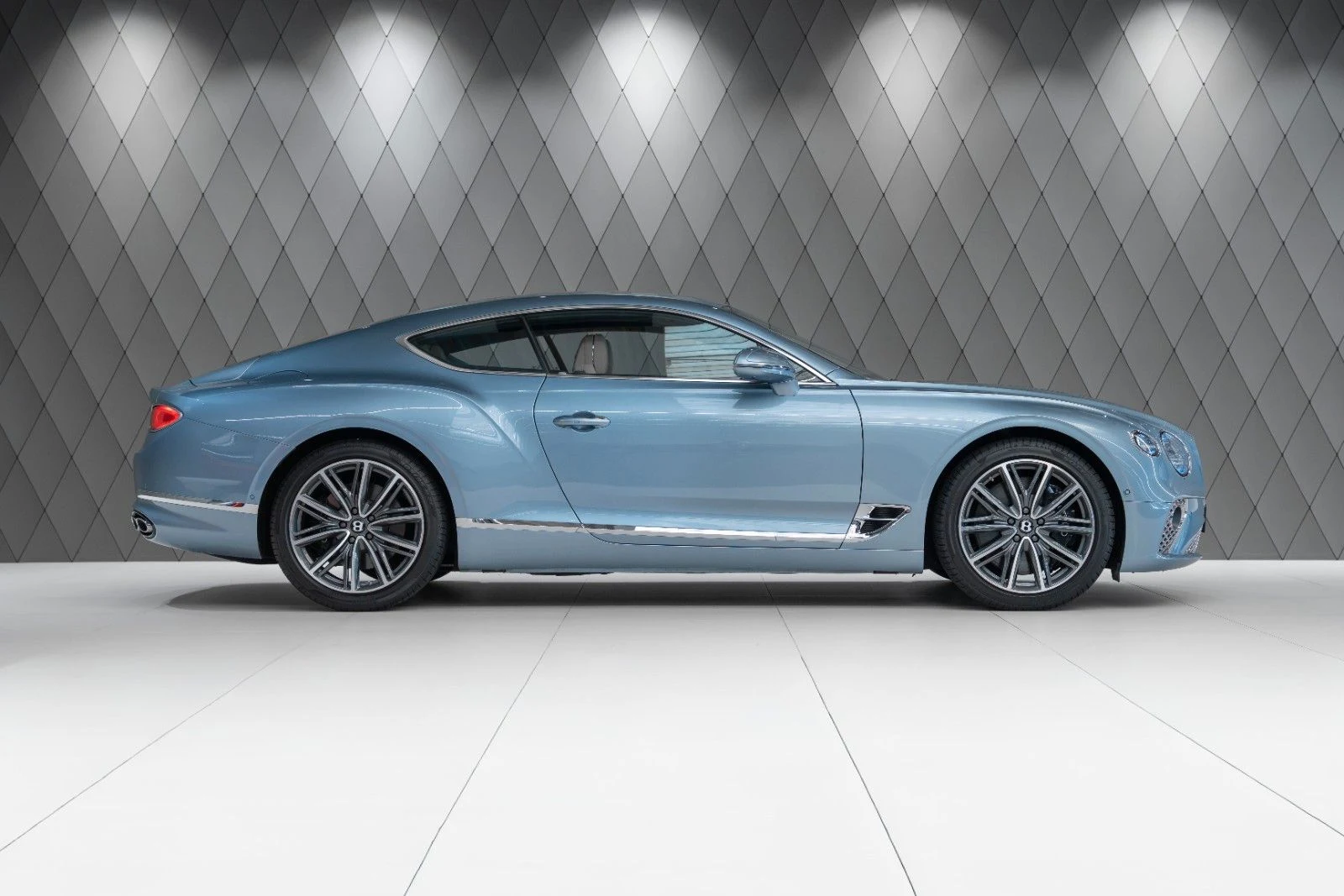Bentley Continental GT V8 Mulliner, 2/10
