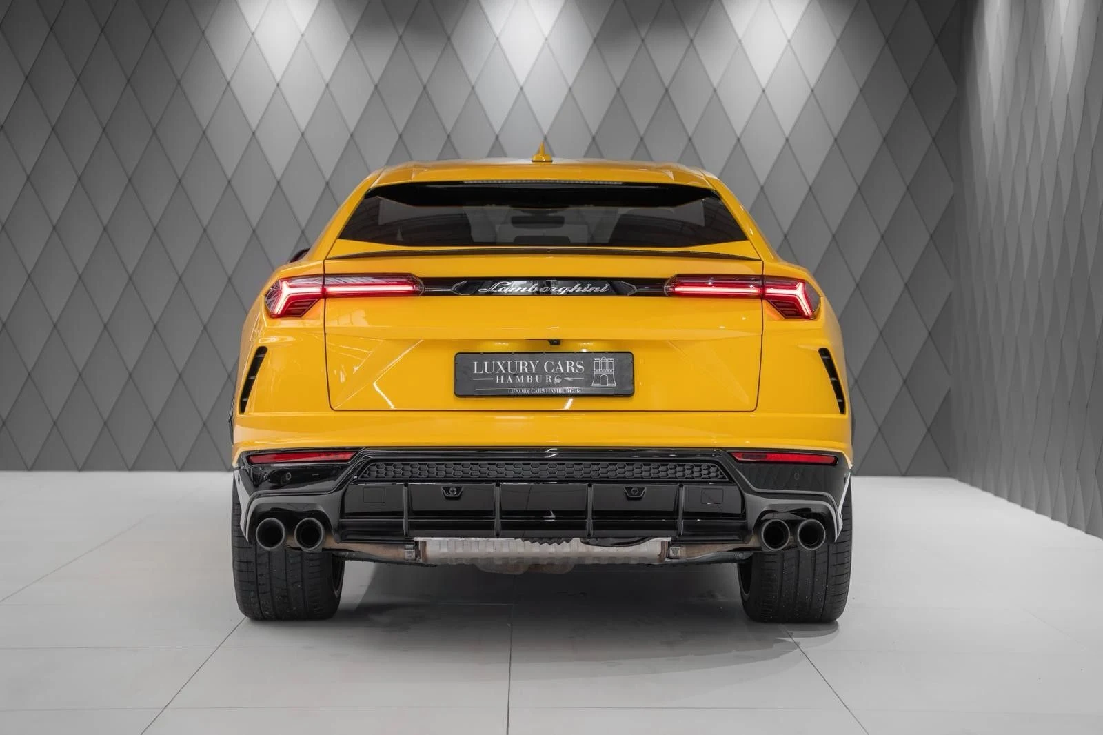 Lamborghini Urus, 5/10