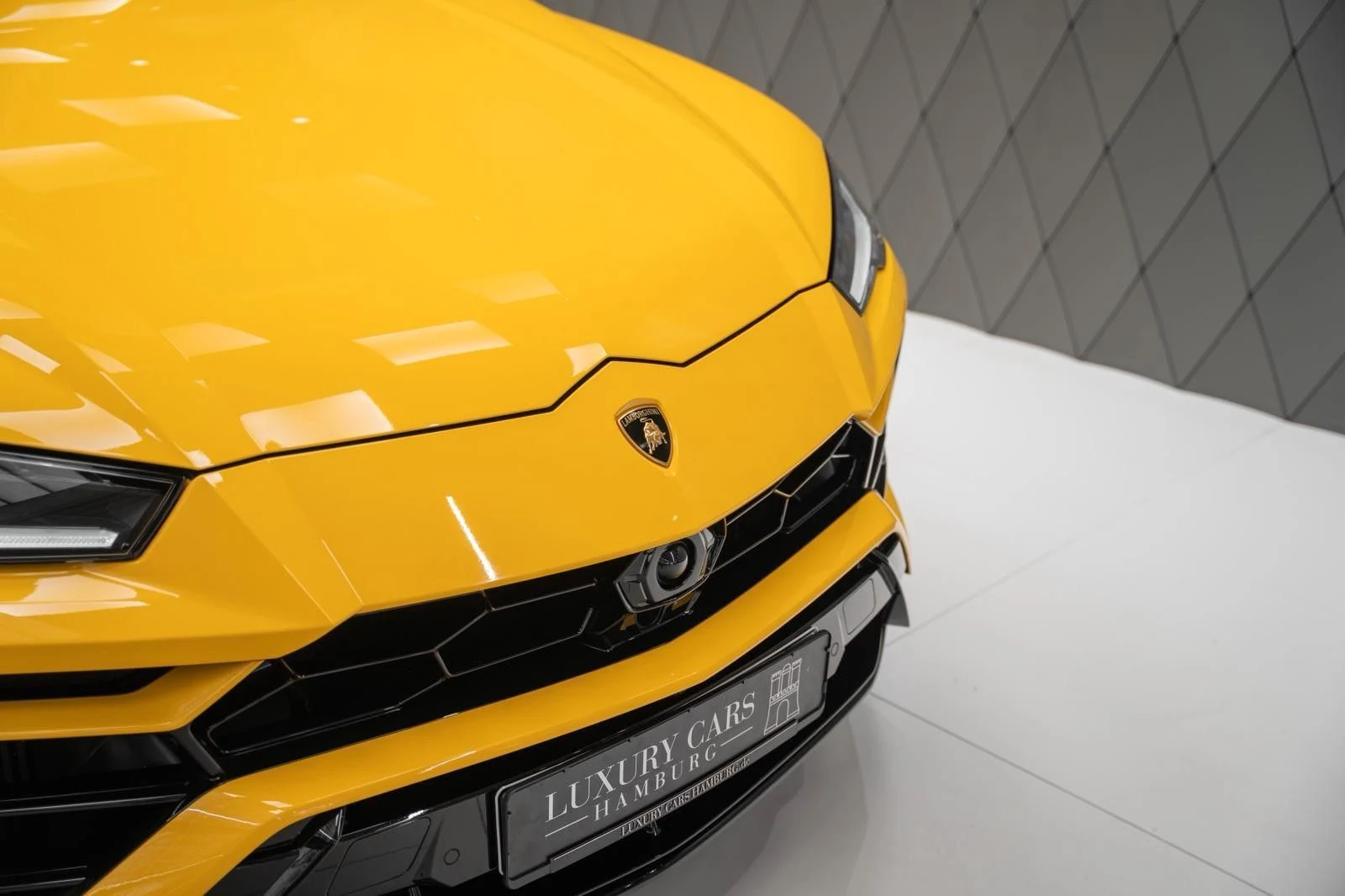 Lamborghini Urus, 7/10
