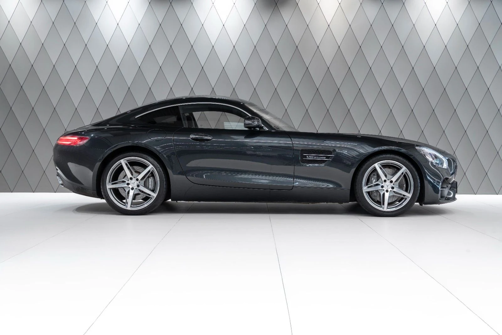 Mercedes-AMG GT (C190), 2/10