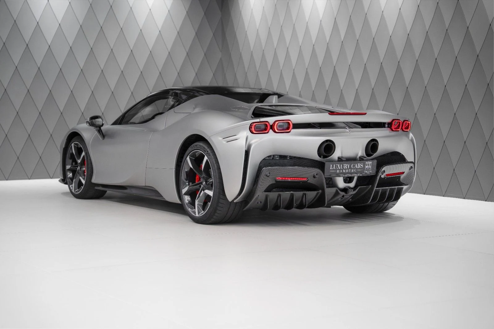 Ferrari SF90 Spider, 4/10