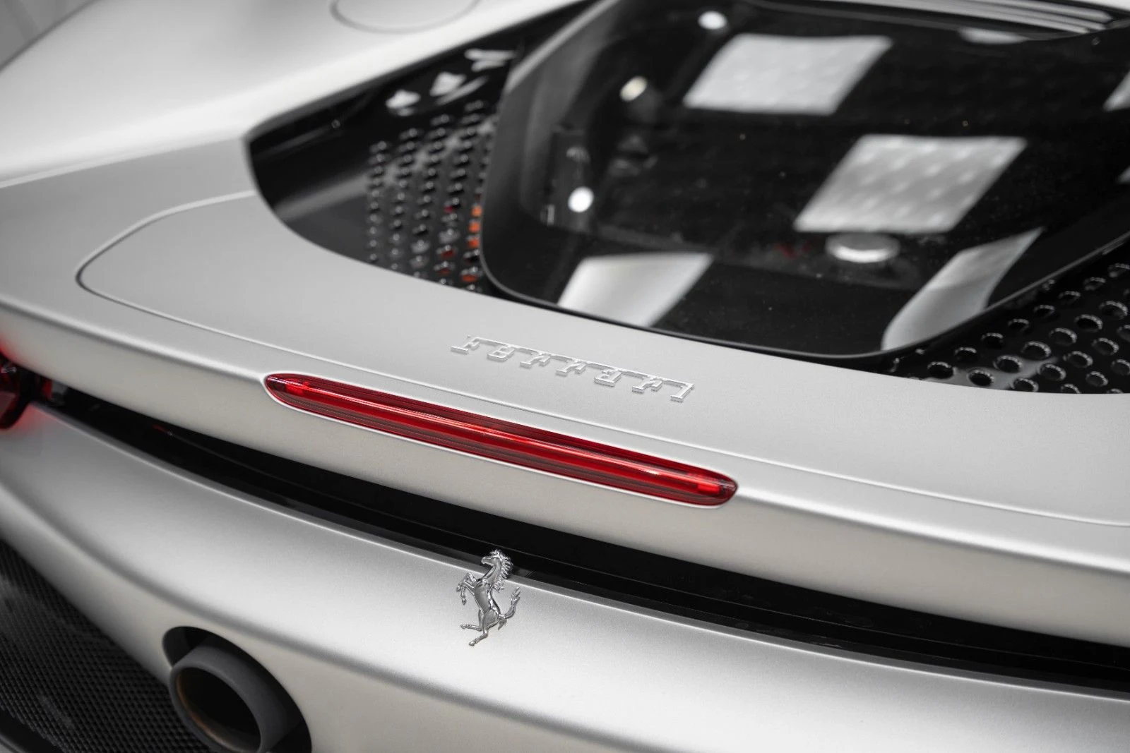 Ferrari SF90 Spider, 8/10