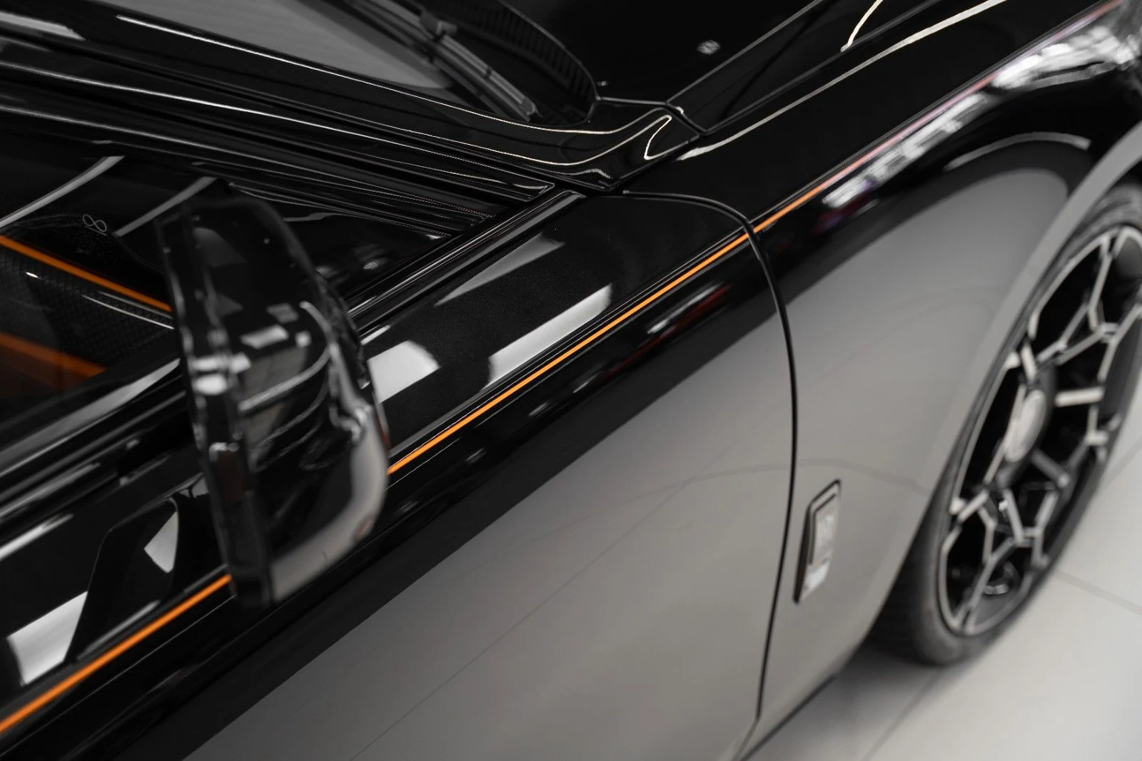 Rolls-Royce Ghost Black Badge (Series II), 9/10