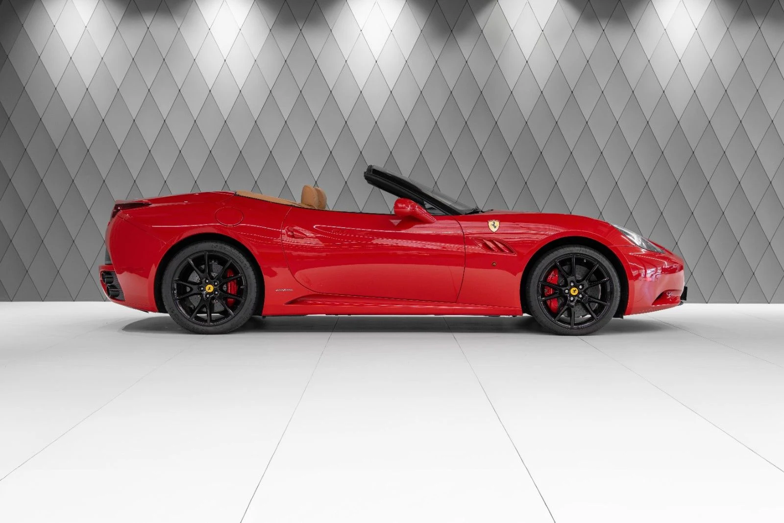 Ferrari California, 2/10